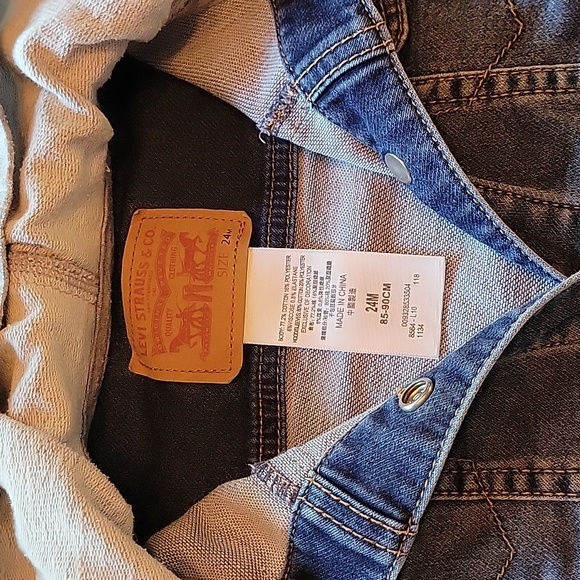 24 Month Levi's Jean Jacket - Picture 4 of 6
